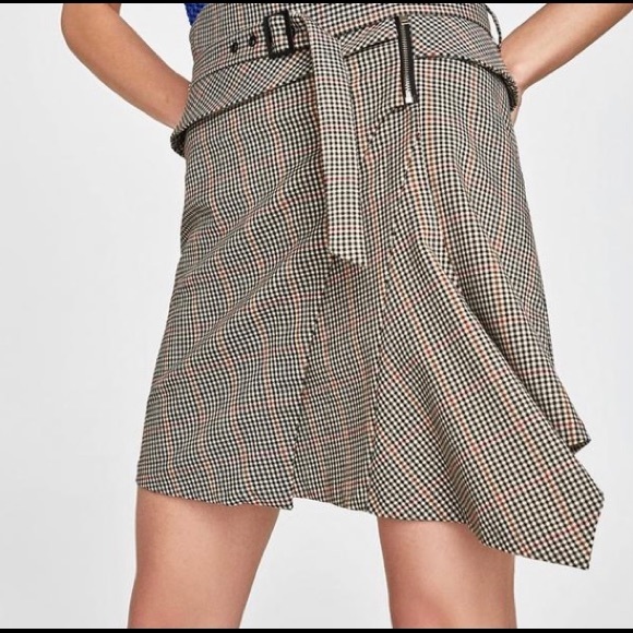 Zara Natural Check Asymmetrical Mini Skirt - Picture 4 of 5